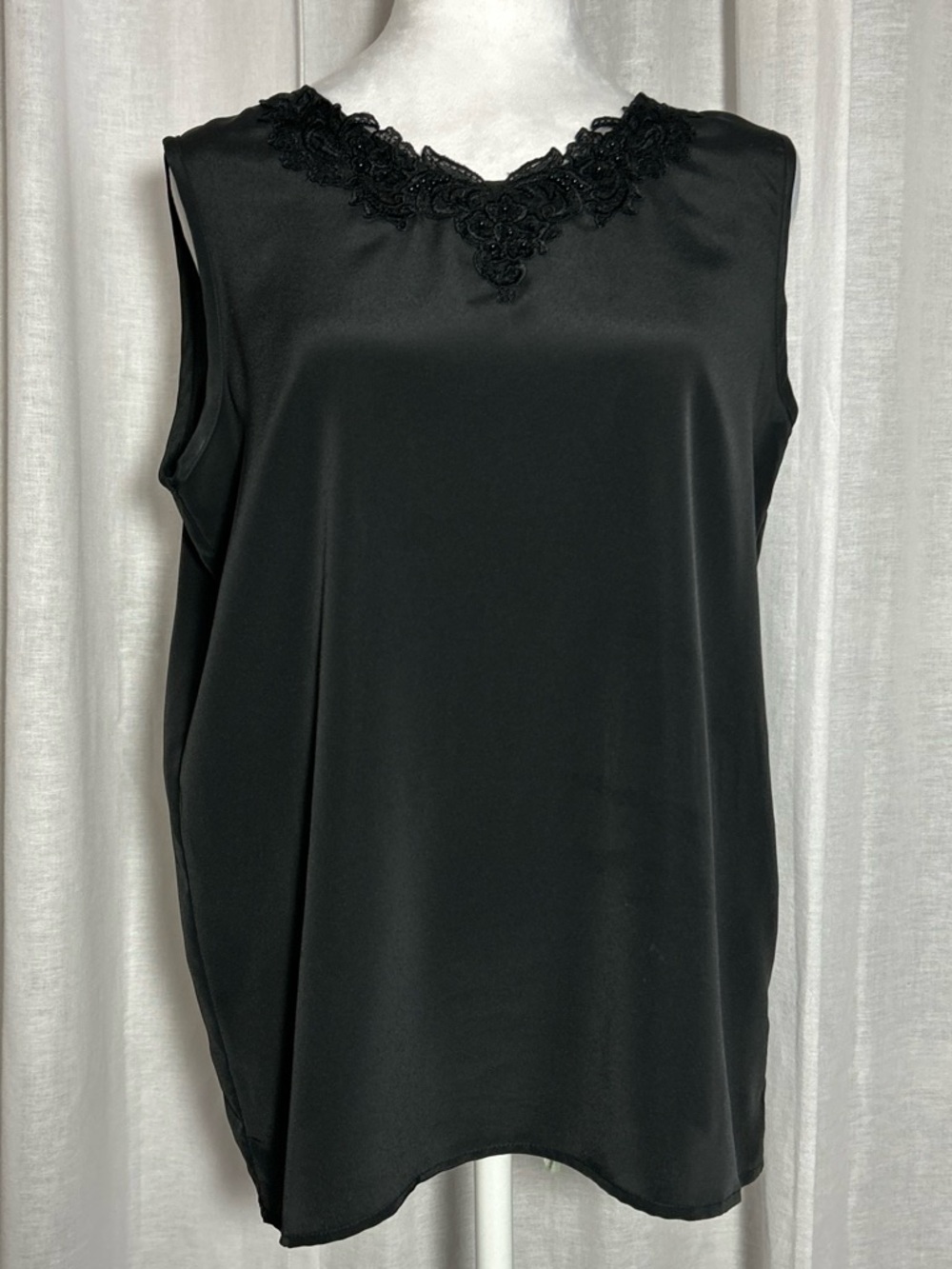 #Vintage | 90s Kathy Che | #Retro Black Satin Lace Trim Tank Top